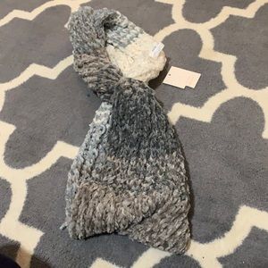 LC Lauren Conrad Scarf